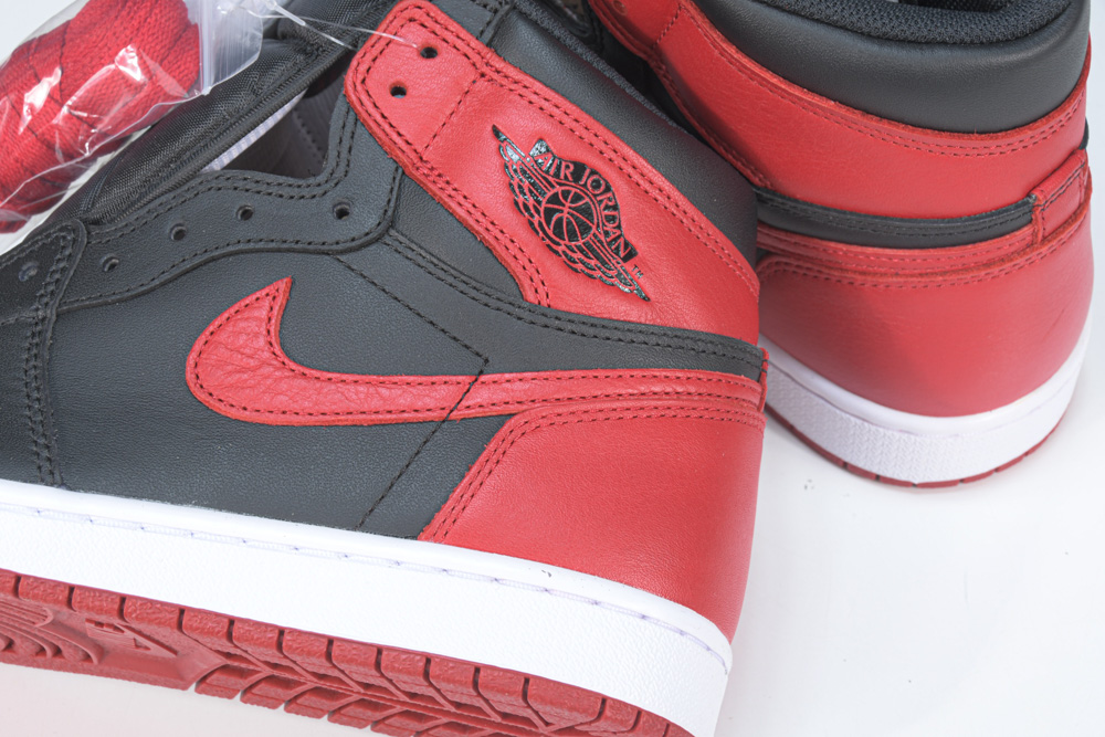 Jordan 1 Retro Bred "Banned" (2016)