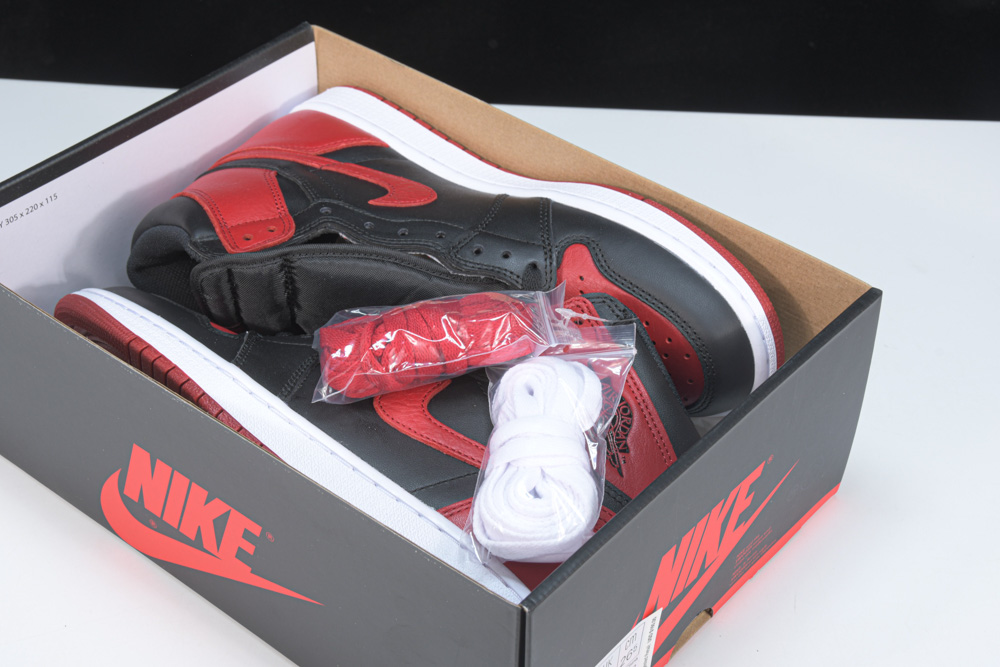 Jordan 1 Retro Bred "Banned" (2016)