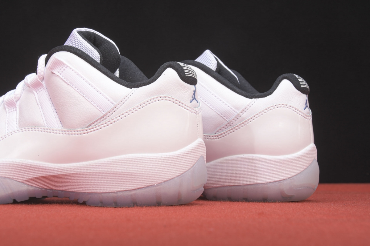Jordan 11 Retro Low Legend Blue