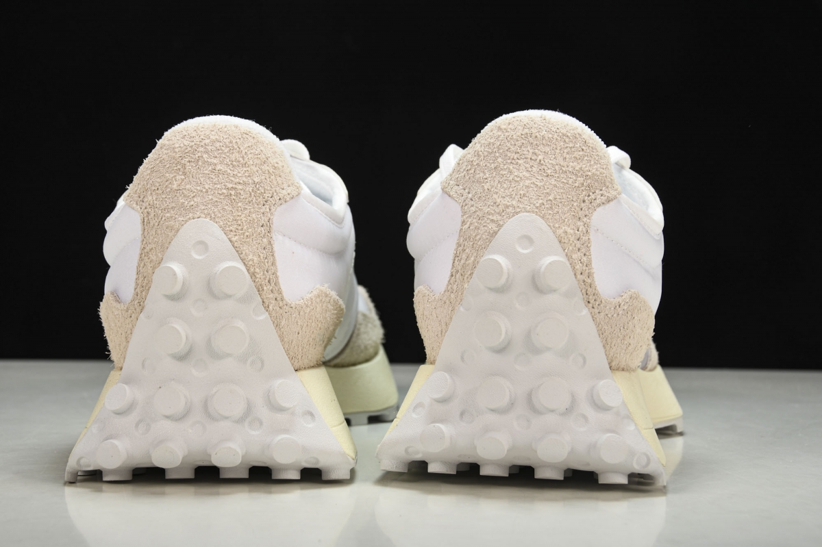New Balance 327 White Moonbeam