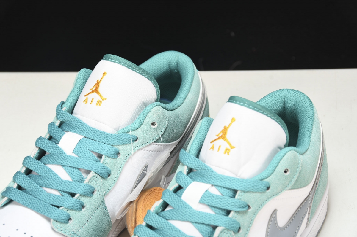 Jordan 1 Low SE New Emerald