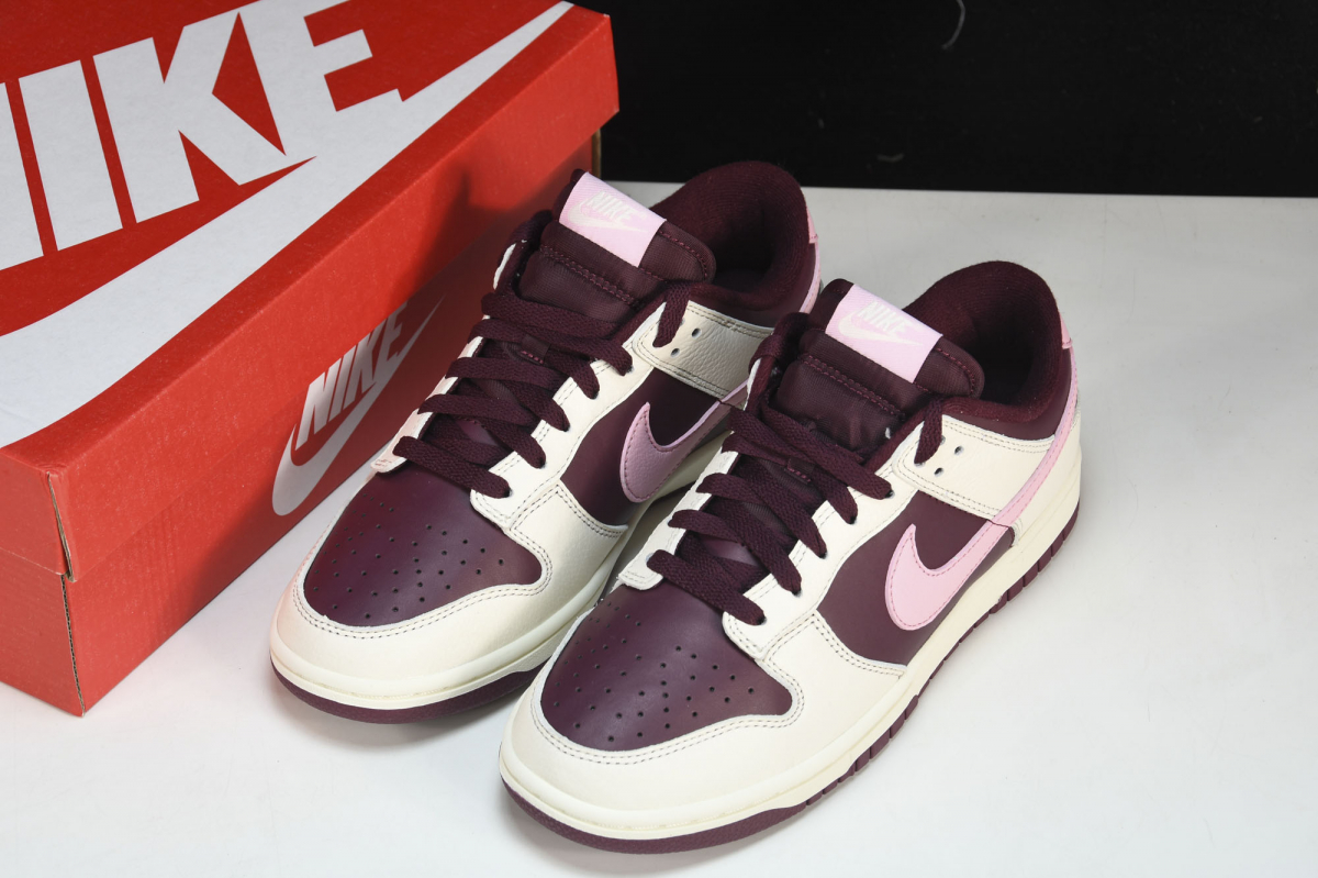 Nike Dunk Low Retro PRM Valentine