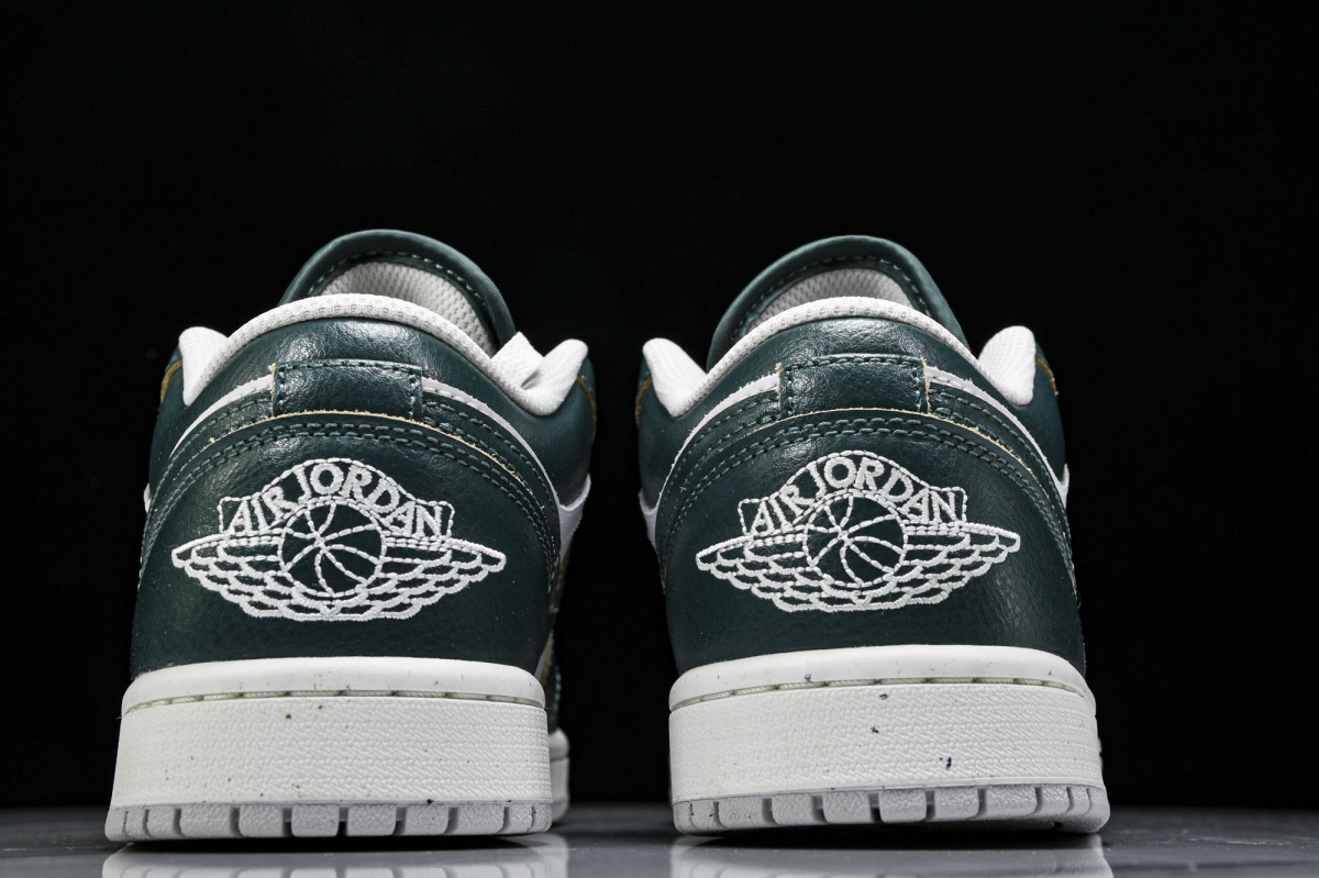 Jordan 1 Low SE Oxidized Green